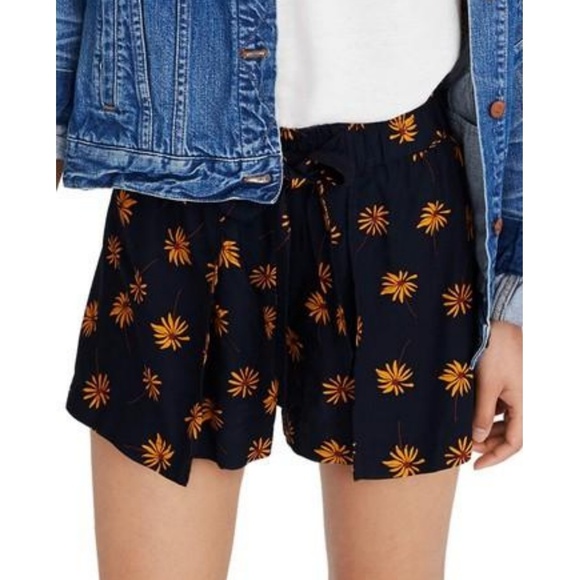 Madewell Pants - MADEWELL Daisy Pull-On Tie Short